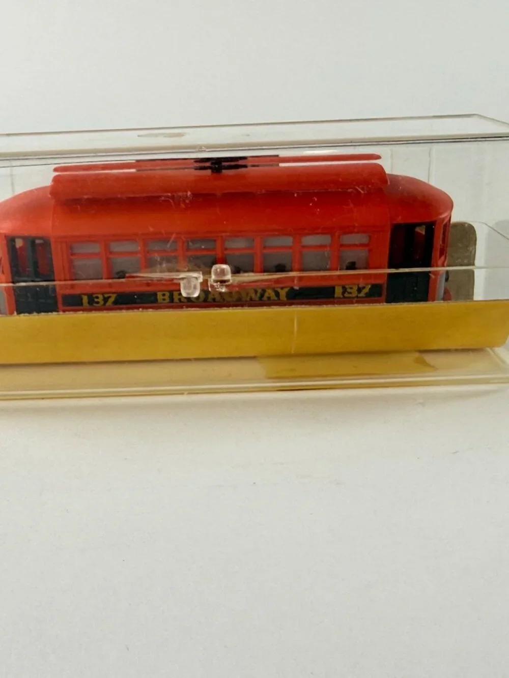 Vintage TYCO HO Scale 214G Broadway Trolley Car #137 Runs